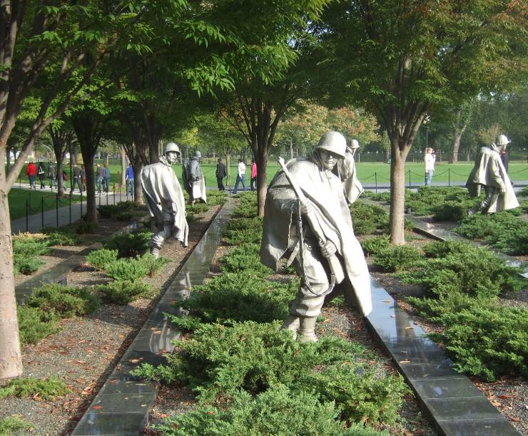 Close up of male statues representing the soldiers in Korean War.